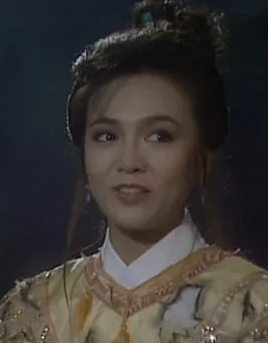 殷素素