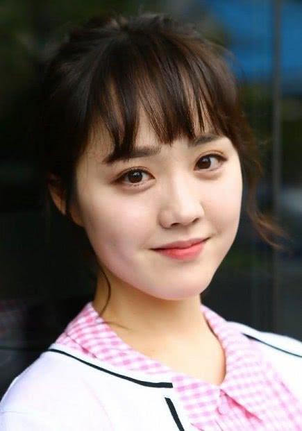 李嫔娜