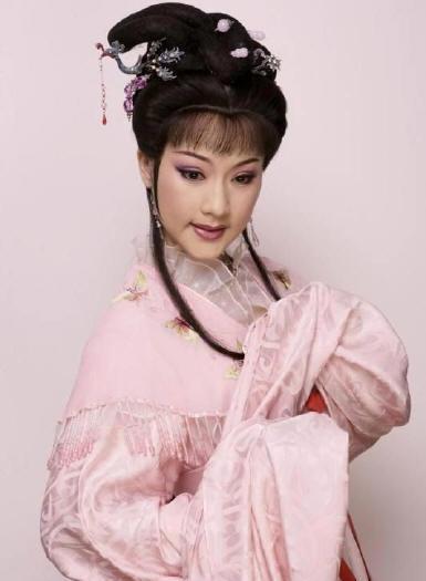 方亚芬