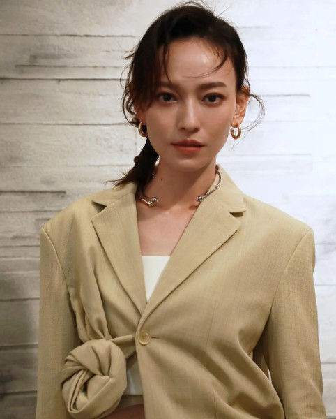 姚以缇