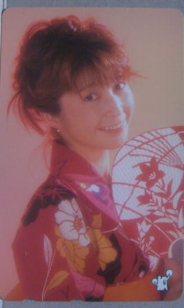 兴梠里美