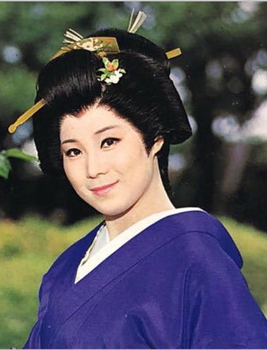岛仓千代子