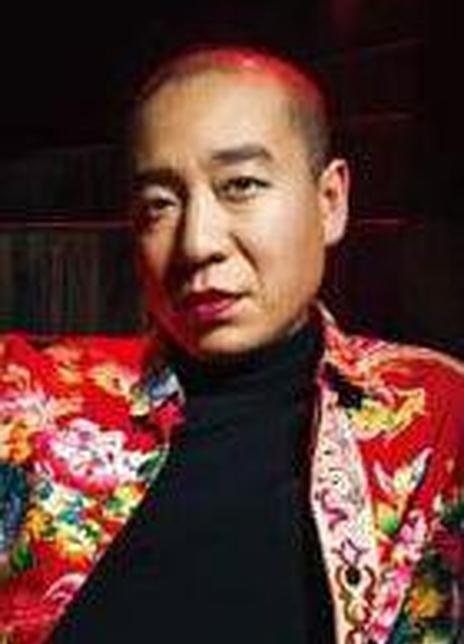 梁龙