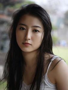 高田里穗