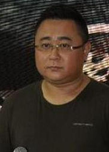 侯明杰