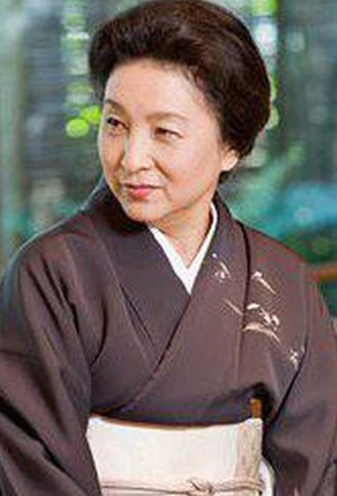 藤间纪子
