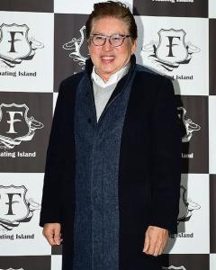 金容建