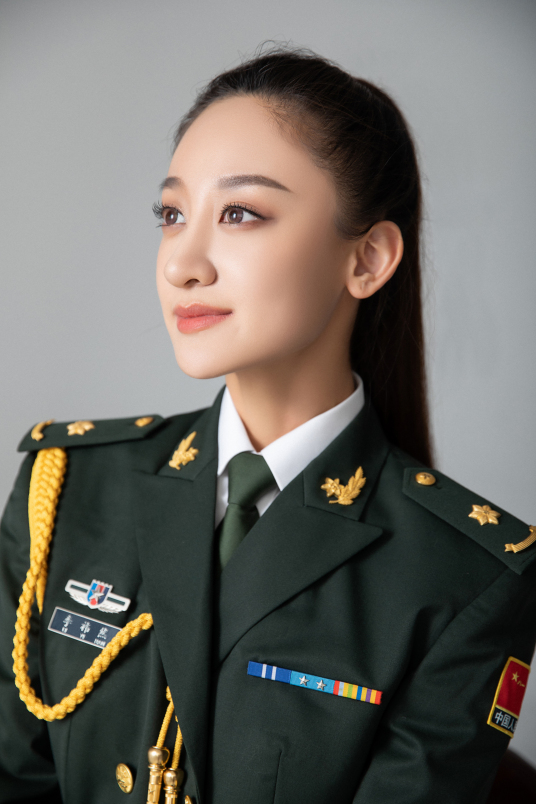 李祎然
