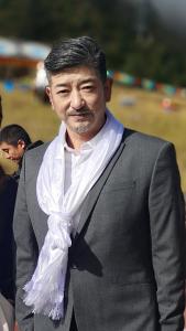 杨君