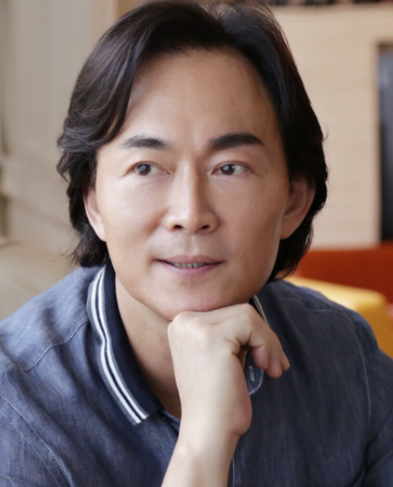崔震东