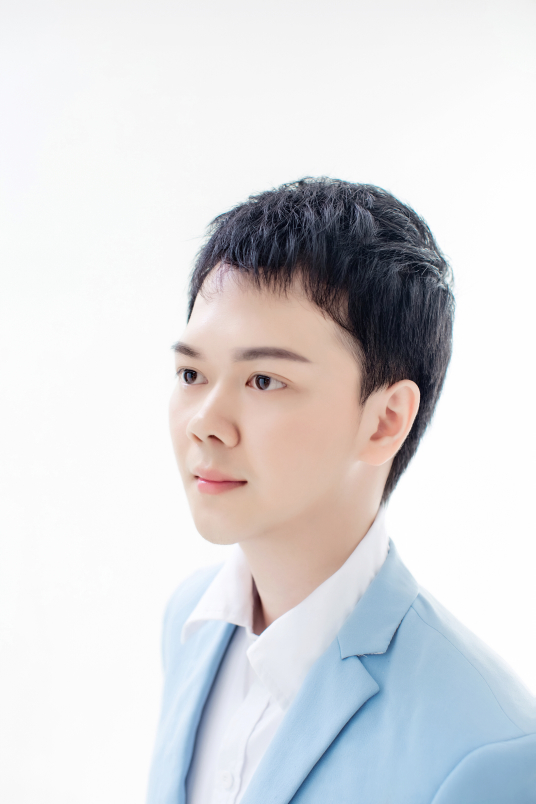 曾逸阳