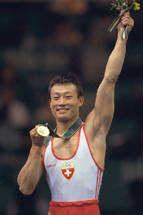 李东华