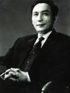 郑君里