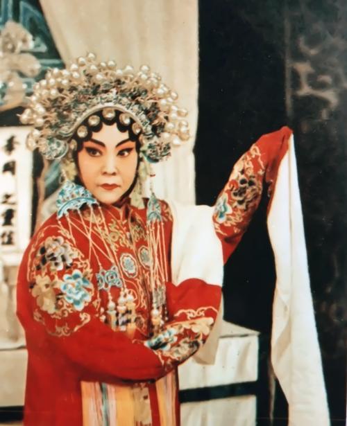 关灵凤