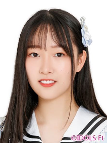 黄逸