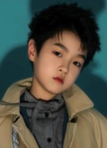 周澔诺