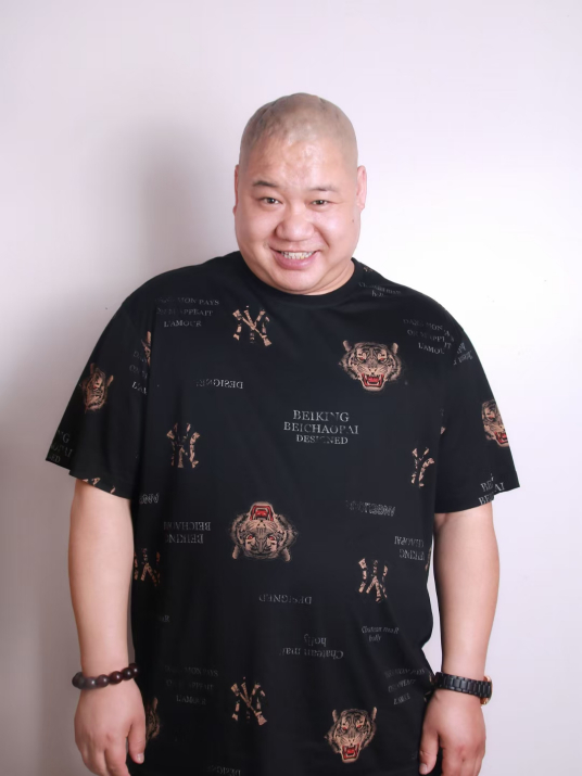 殷志伟