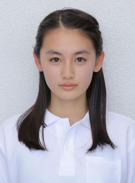 八木莉可子