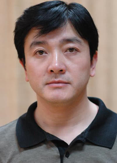 闪增宏