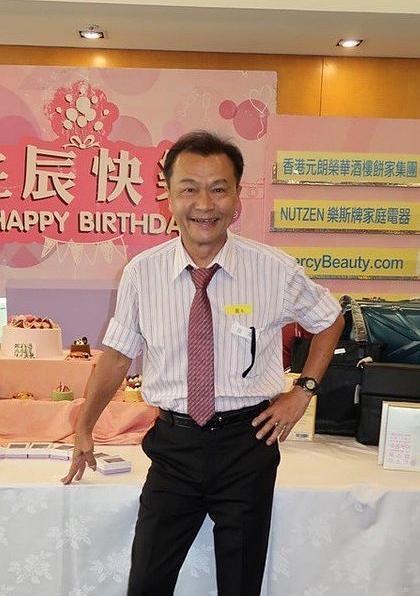罗鸿
