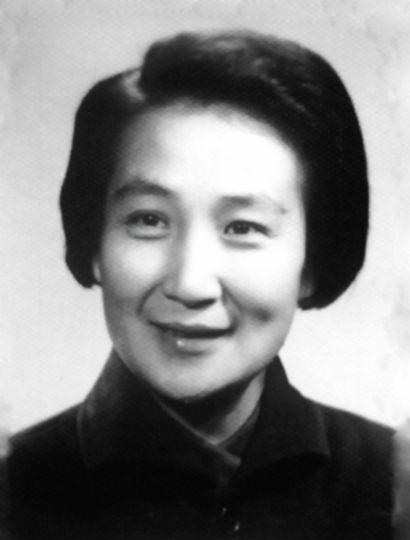 关肃霜