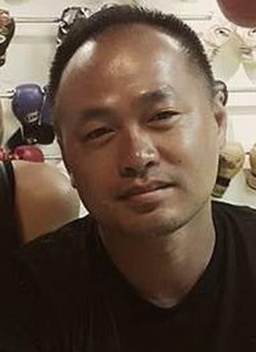 伍健雄
