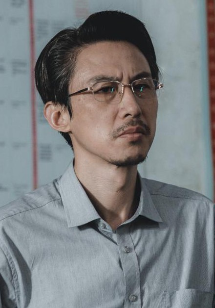 邹成