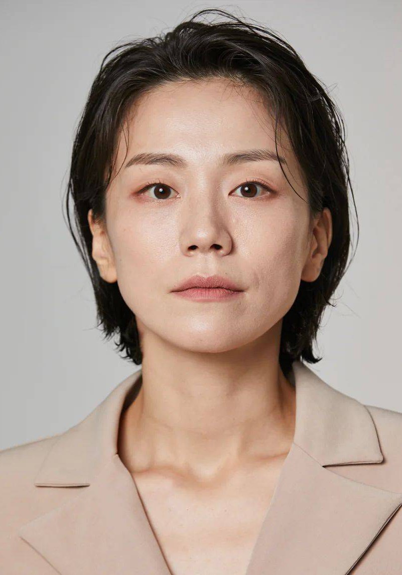 李华静