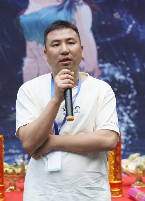 杨春毅