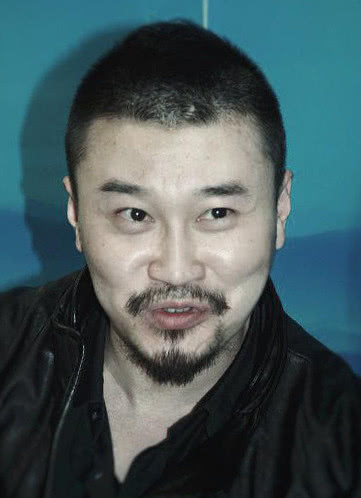 吴奇