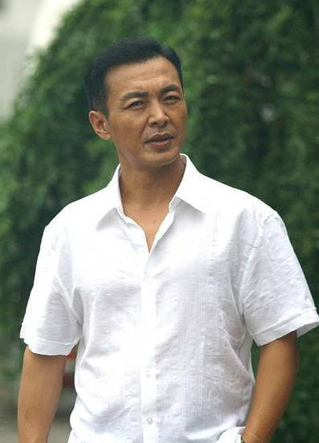 王强