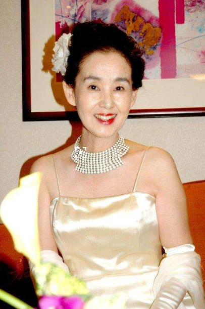 中野良子