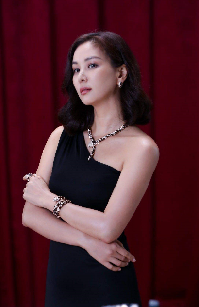 高小英