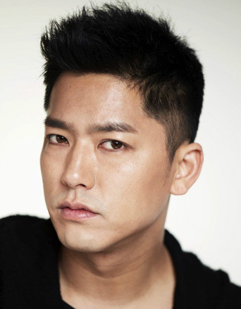 李龙佑