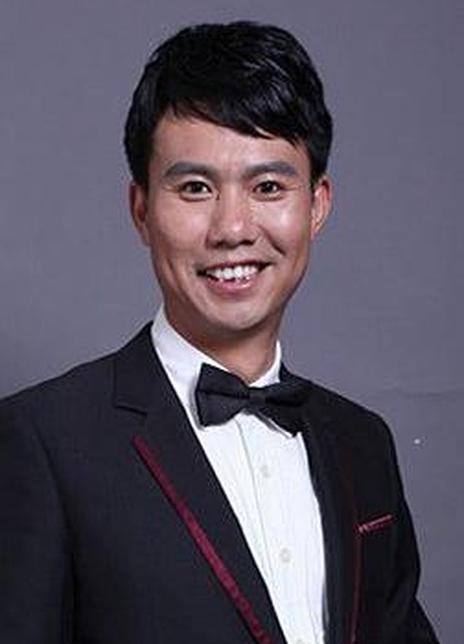 李咨墨