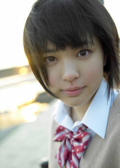 荒井萌