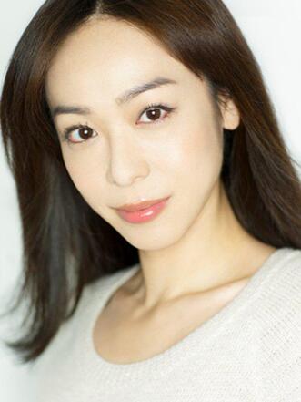 游井亮子