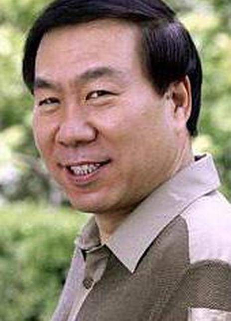 张伟平