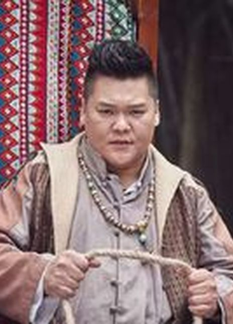 李龙