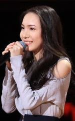 于梓贝