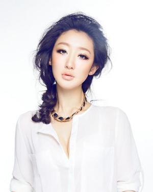 李依馨