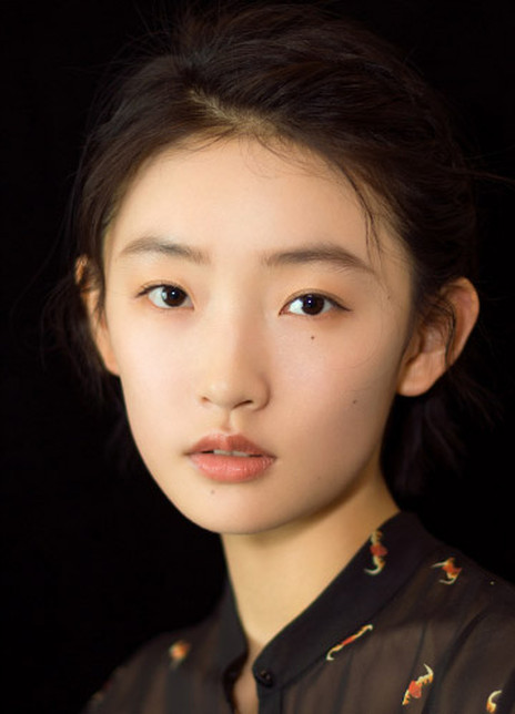 周依然