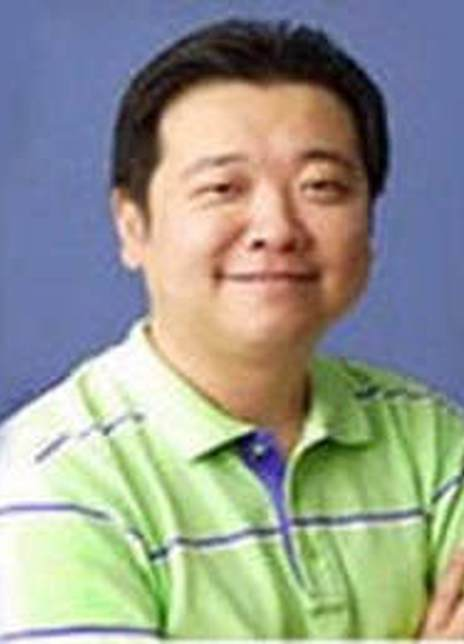 李亮