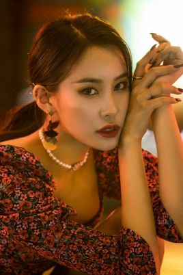 姜倞媛