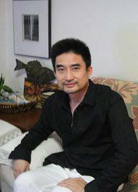 巩向东