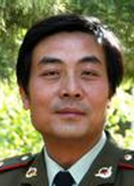 董亚春
