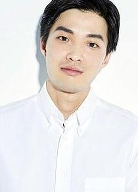 谷恭辅