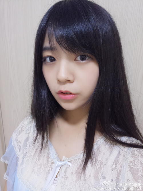 邹佳佳