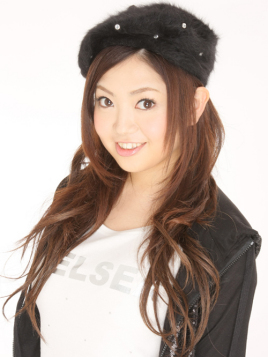 成田梨纱