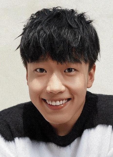 李伟龙
